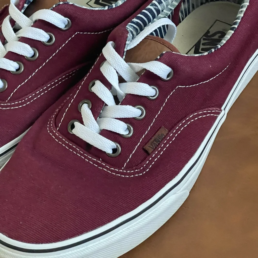 Vans Era size 10 - Picture 3 of 5